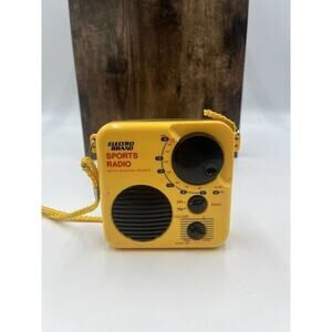 Suntone RR555 AM/FM Water Resistant Radio For Parts/Prop